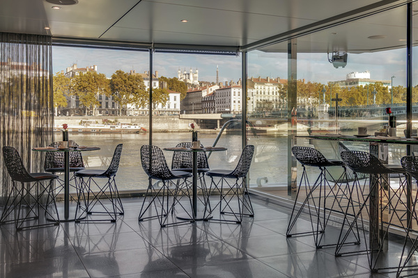 Emerald Waterways - Emerald Liberte - the terrace.jpg